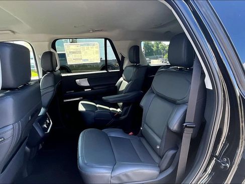 New 2027 Ford Expedition Active AWD/4WD image 10