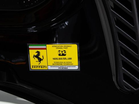 Used 2022 Ferrari F8 Tributo RWD image 25