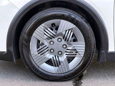 Certified 2025 Kia K4 FWD image 30