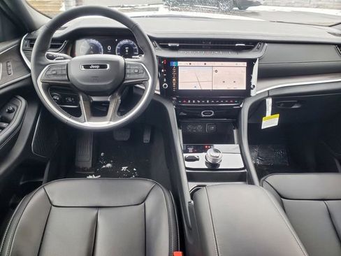 New 2026 Jeep Grand Cherokee Limited AWD/4WD image 17