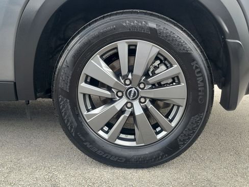 Used 2025 Nissan Pathfinder SV FWD image 29