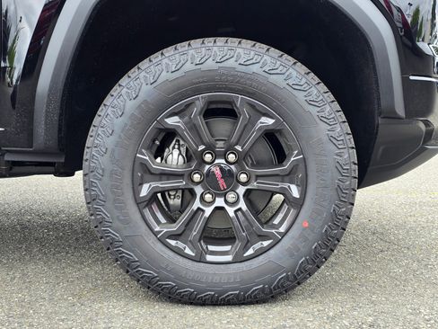 New 2025 GMC Canyon Elevation w/ Convenience Package image 9