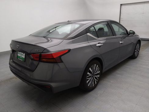 Used 2024 Nissan Altima 2.5 SV image 9