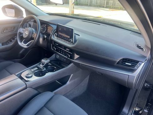 Used 2023 Nissan Rogue S AWD/4WD image 20