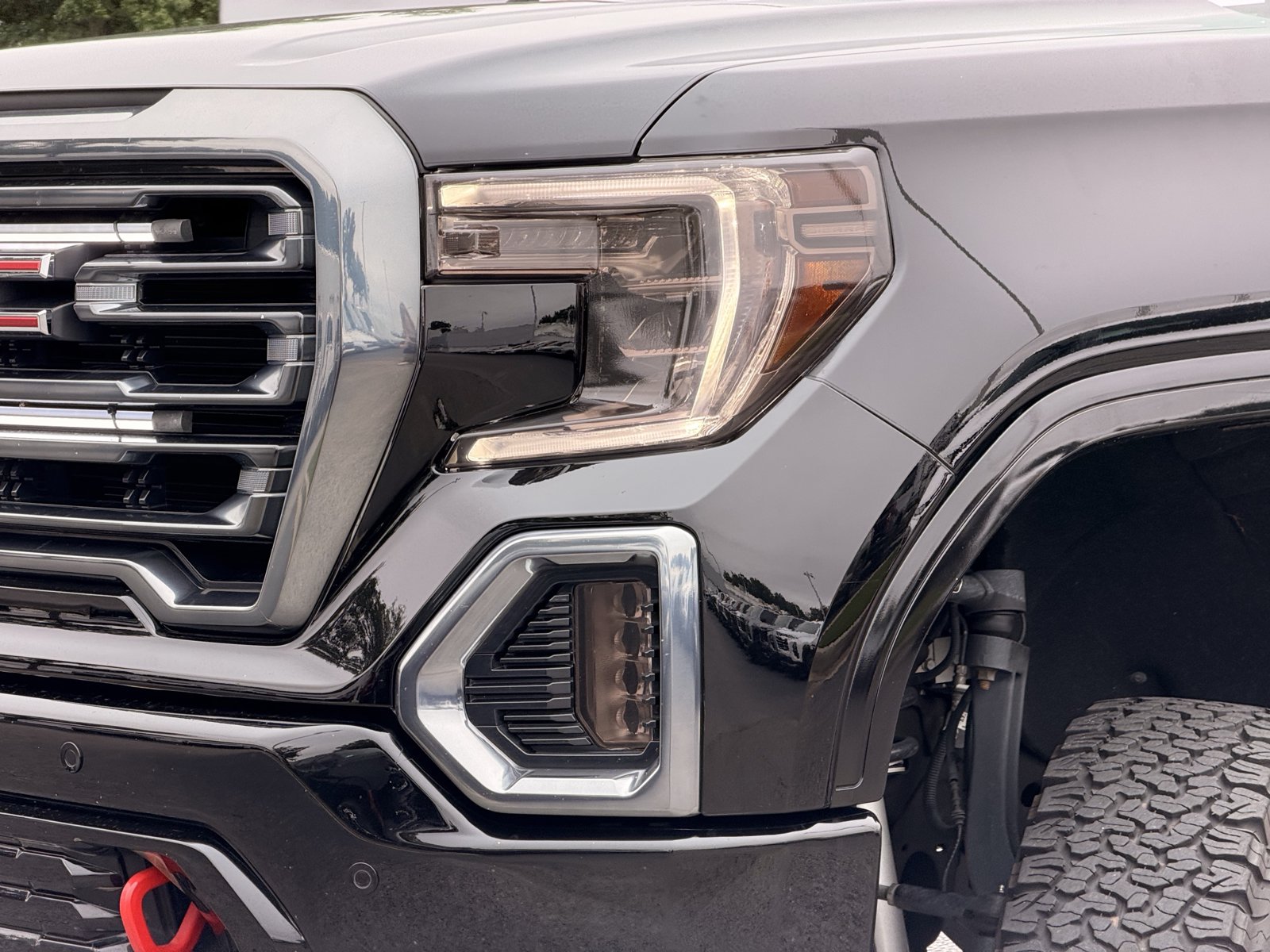 Used 2022 GMC Sierra 1500 AT4 w/ AT4 Premium Package AWD/4WD image 8