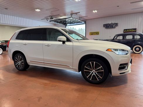 Used 2022 Volvo XC90 T8 Inscription Expression image 7