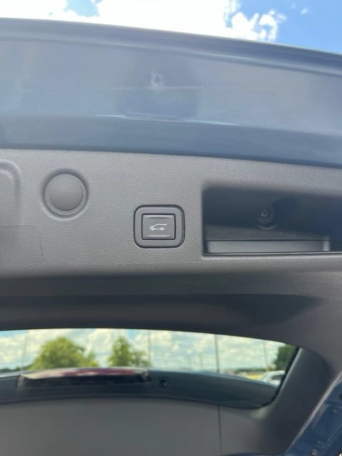 Used 2024 Chevrolet Equinox LT FWD image 14