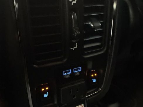 Used 2017 Jeep Grand Cherokee Limited image 37