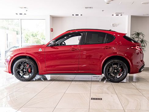 Used 2023 Alfa Romeo Stelvio Quadrifoglio AWD/4WD image 6