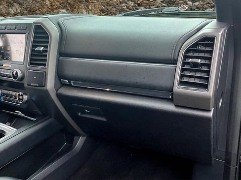 Used 2019 Ford Expedition XLT w/ Equipment Group 202A image 15