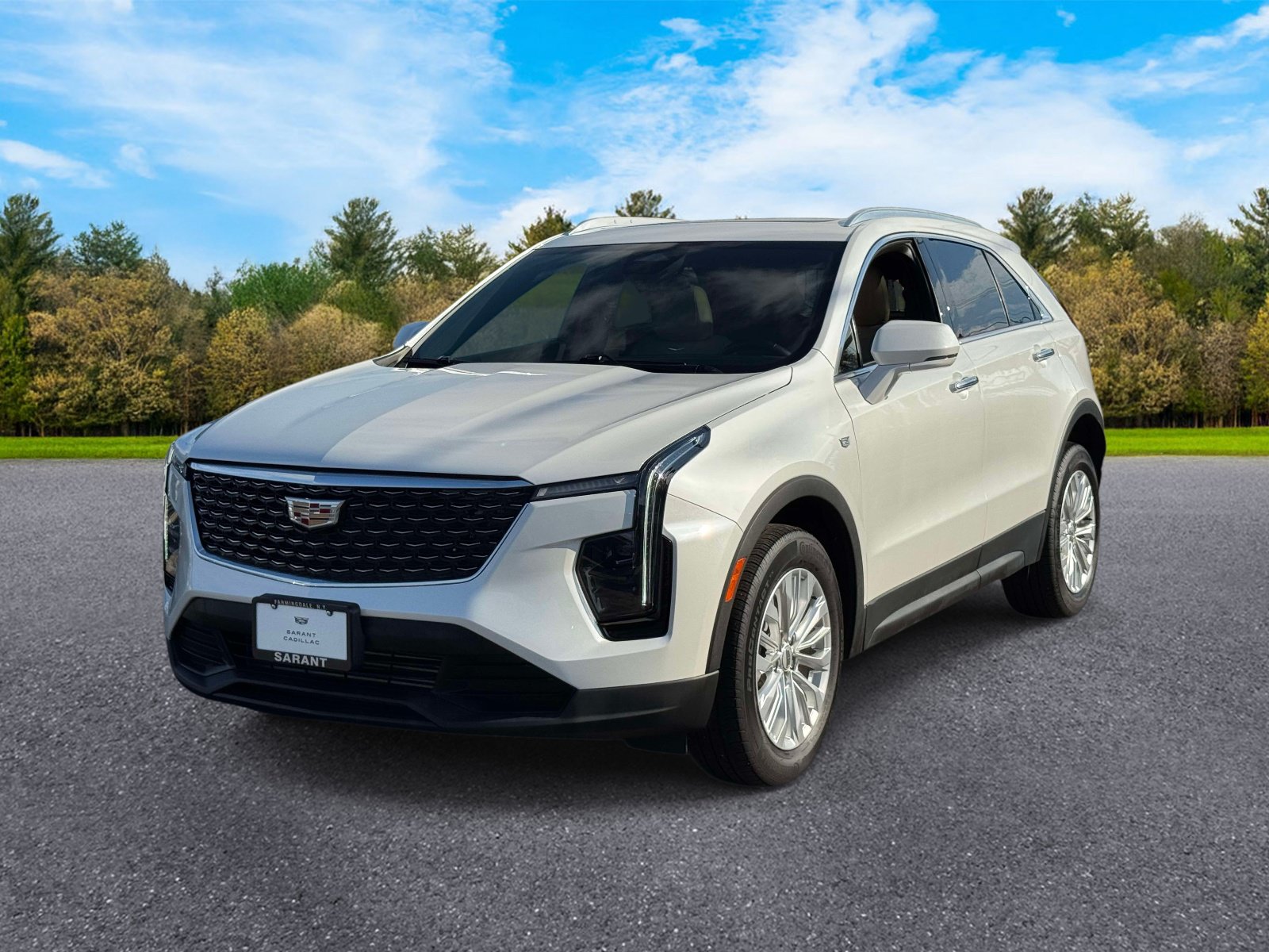 Used 2024 Cadillac XT4 Luxury w/ Cold Weather Package AWD/4WD image 1