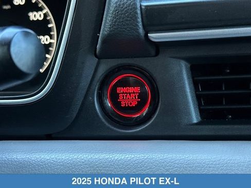 Certified 2025 Honda Pilot EX-L image 26
