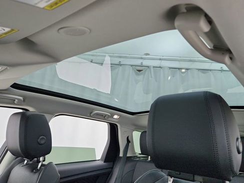 Certified 2025 Land Rover Discovery Sport S image 26