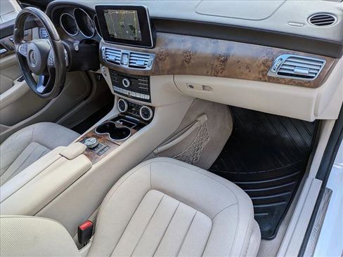 Used 2016 Mercedes-Benz CLS 550 4MATIC image 23