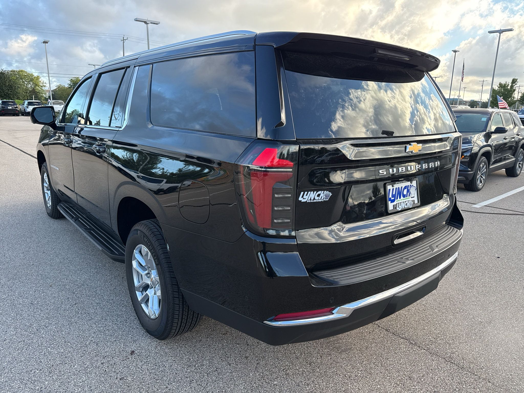 New 2026 Chevrolet Suburban LS w/ Max Trailering Package AWD/4WD image 3