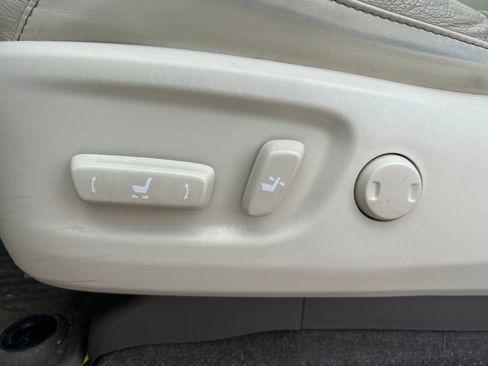 Used 2019 Lexus GX 460 image 22