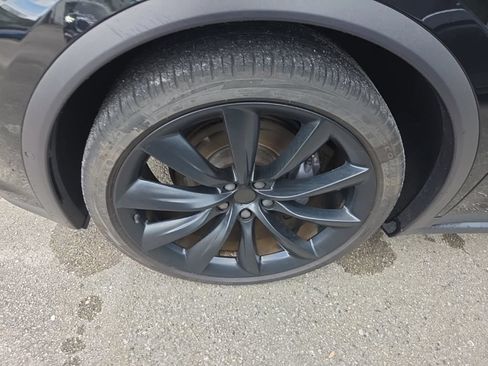 Used 2021 Tesla Model X Long Range AWD/4WD image 7