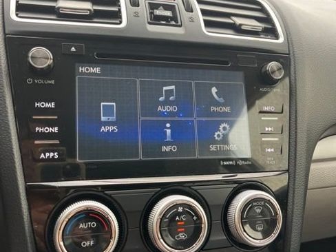 Used 2018 Subaru Forester 2.5i Premium AWD/4WD image 39