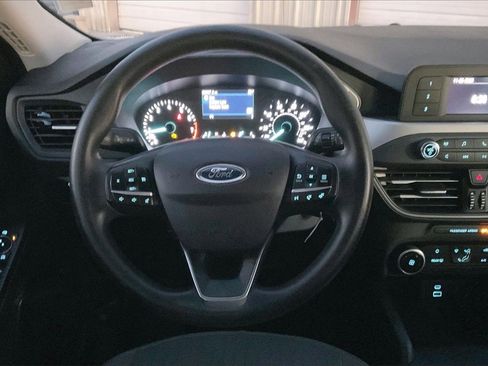 Used 2022 Ford Escape S image 5