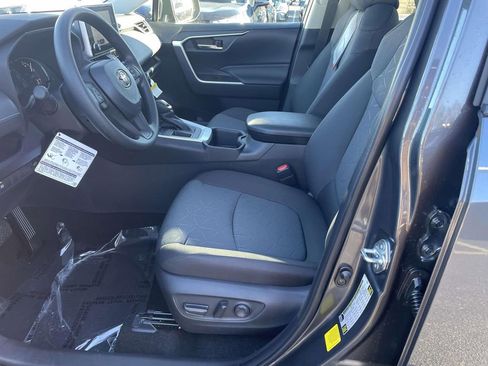 New 2025 Toyota RAV4 XLE image 29