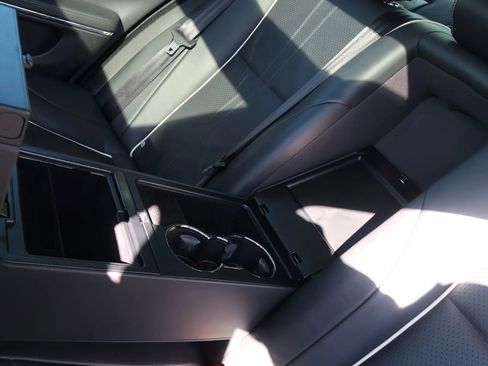 Used 2019 Jaguar XJ R-Sport image 43