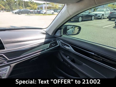 Used 2018 BMW 750i xDrive AWD/4WD image 16