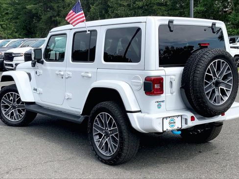 Used 2024 Jeep Wrangler High Altitude AWD/4WD image 11