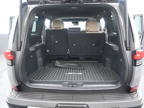 Used 2024 Lexus GX 550 AWD/4WD image 16