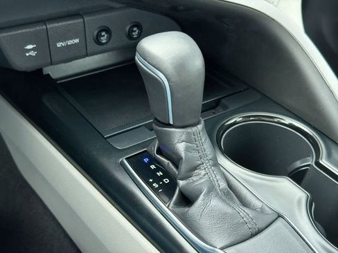 Used 2019 Toyota Camry SE image 32