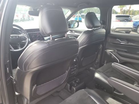 Used 2021 Jeep Grand Cherokee L Laredo AWD/4WD image 13