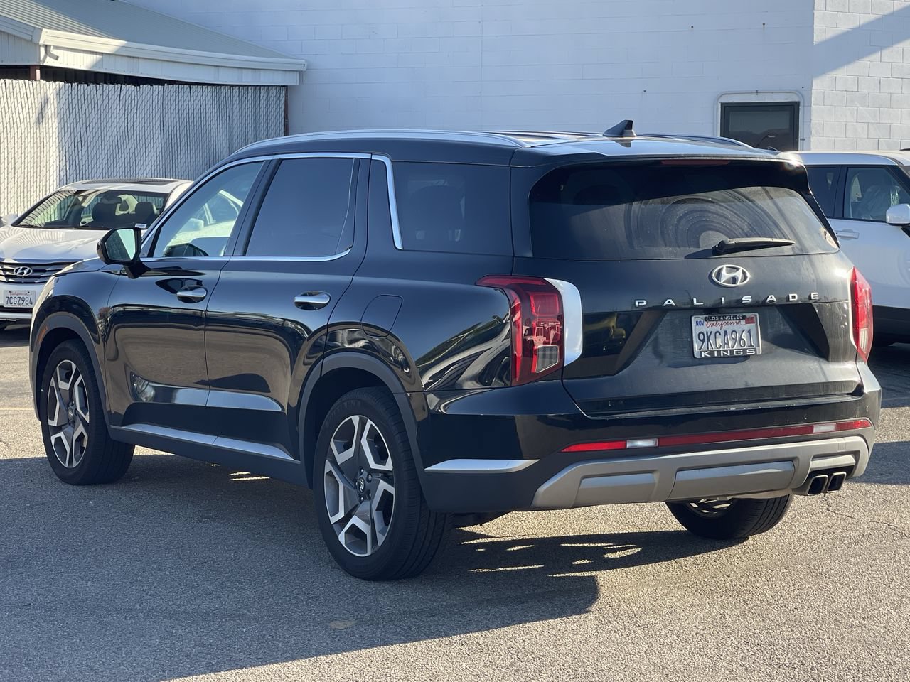 Used 2024 Hyundai Palisade SEL w/ Premium Package FWD image 3