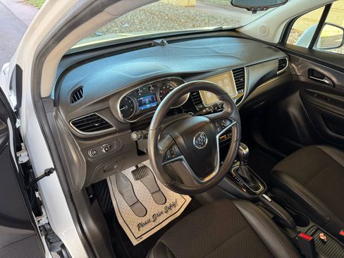 Used 2020 Buick Encore Preferred image 10