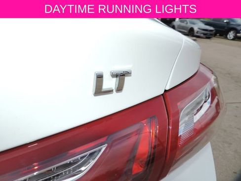 Used 2022 Chevrolet Malibu LT image 13