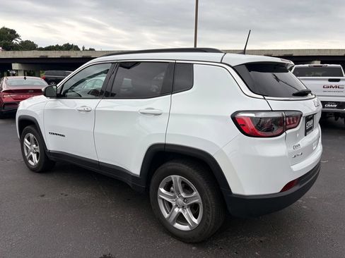 Used 2024 Jeep Compass Latitude AWD/4WD image 5