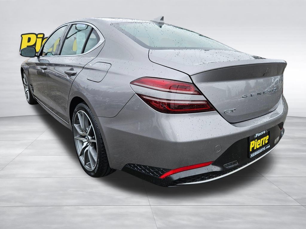 Used 2023 Genesis G70 2.0T RWD image 8