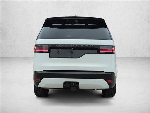 Certified 2024 Land Rover Discovery Dynamic SE image 10