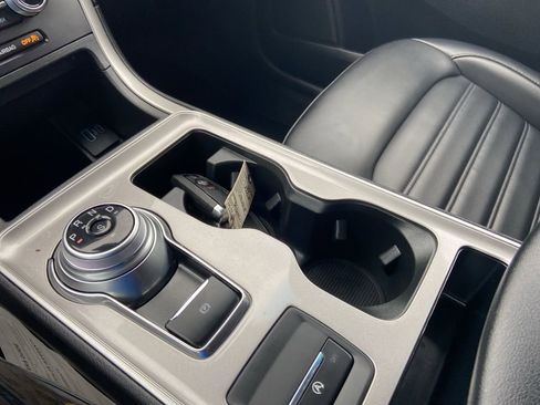 Used 2024 Ford Edge SEL image 16