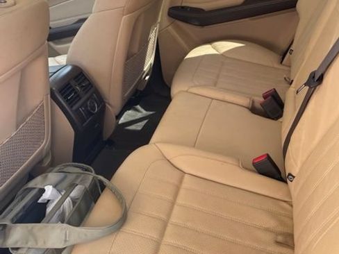 Used 2017 Mercedes-Benz GLS 450 4MATIC image 9