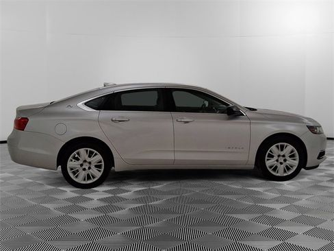 Used 2017 Chevrolet Impala LS image 2
