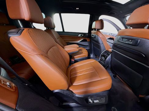 Used 2020 BMW X7 M50i AWD/4WD image 31