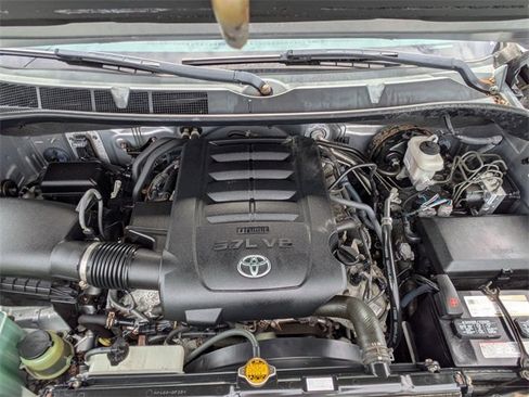 Used 2016 Toyota Tundra SR5 w/ SR5 Upgrade Package image 34