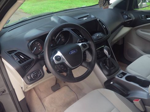 Used 2014 Ford Escape SE w/ Equipment Group 201A AWD/4WD image 8