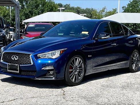 Used 2018 INFINITI Q50 Red Sport 400 w/ Sensory Package (Sport) RWD image 2