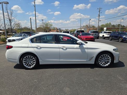 Used 2023 BMW 530i xDrive AWD/4WD image 9