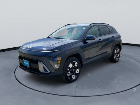 Used 2025 Hyundai Kona SEL AWD/4WD image 1