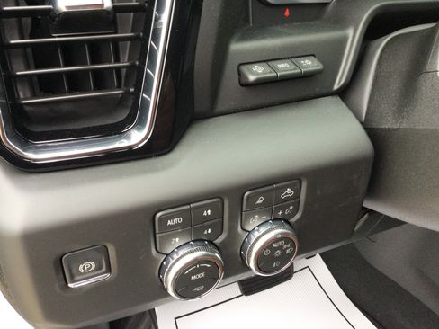 New 2026 GMC Sierra 3500 Denali Ultimate image 11