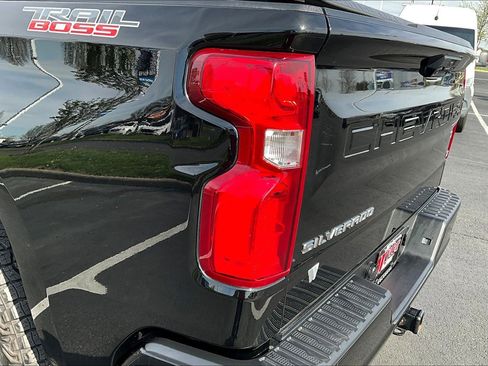 Used 2023 Chevrolet Silverado 1500 LT Trail Boss image 23