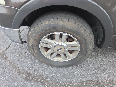 Used 2005 Ford F150 XLT image 9