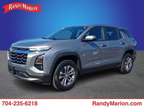 Used 2025 Chevrolet Equinox LT FWD image 1