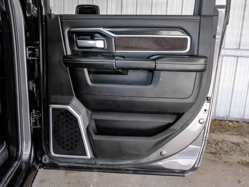 Used 2023 RAM 3500 Laramie AWD/4WD image 47